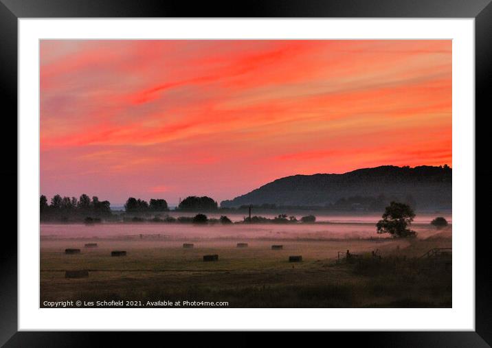 Somerset levels sunrise  Framed Mounted Print by Les Schofield
