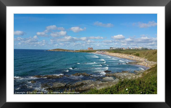 Fistral beach cornwall  Framed Mounted Print by Les Schofield