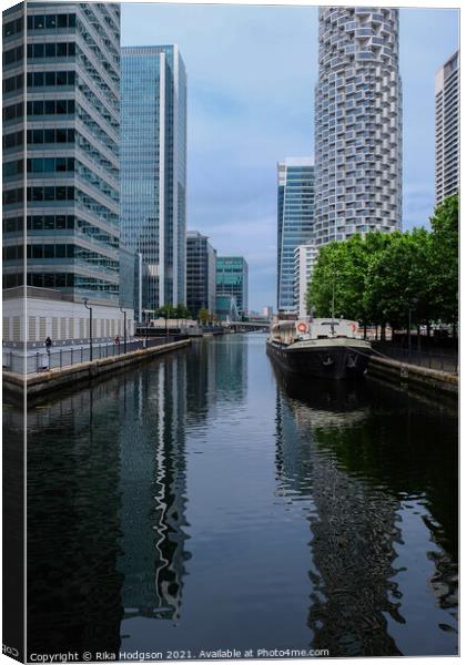 Architecture in Canary Wharf, London, UK Canvas Print by Rika Hodgson
