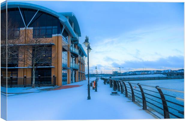 Bose house hq chatham in the snow Canvas Print by stuart bingham