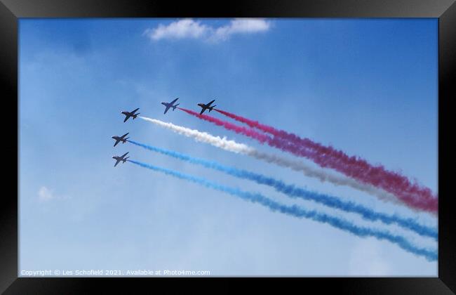 Red arrows Display team at Lyme Regis Dorset Framed Print by Les Schofield