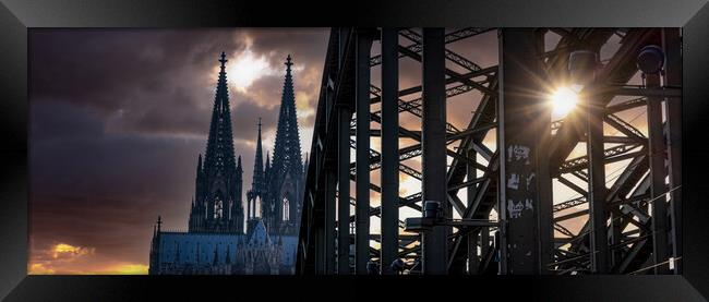 Silhouette of Cologne Cathedral and Hohenzollern Bridge - CITY O Framed Print by Erik Lattwein