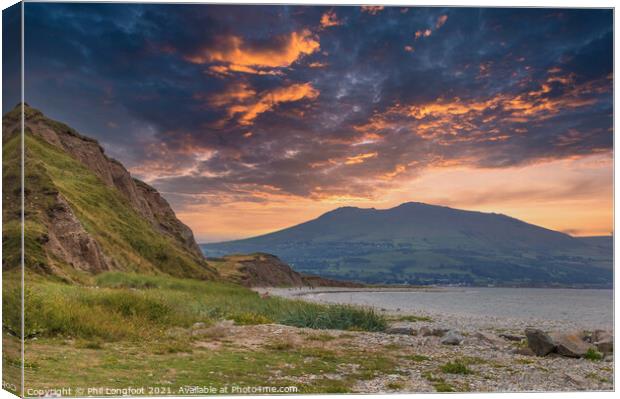 Dinas Dinlle   Canvas Print by Phil Longfoot