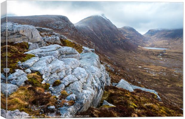 Quinag, Assynt, Scotland Canvas Print by geoff shoults