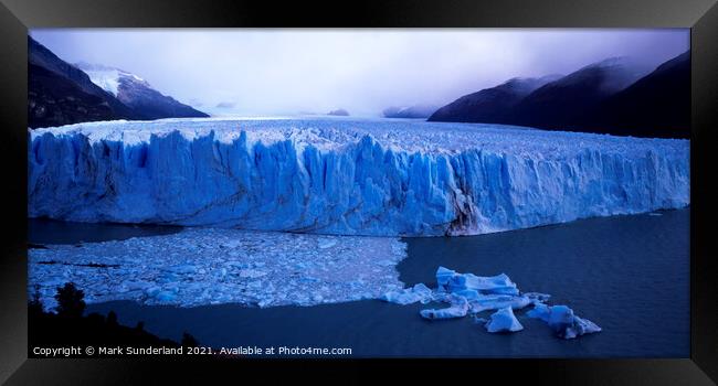 Glaciar Perito Moreno Framed Print by Mark Sunderland