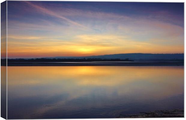 Sunset over the River Severn Canvas Print by Susan Snow