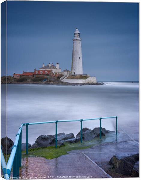 st marys lighthouse  Canvas Print by stephen cooper