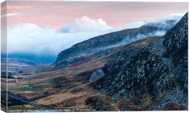 Tryfan and the Ogwen valley Canvas Print by John Henderson