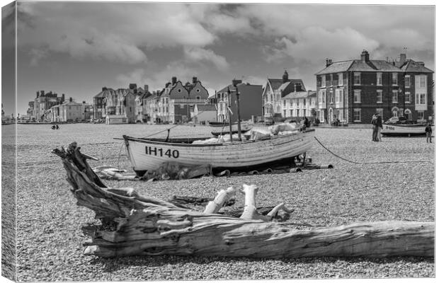 Aldeburgh Seafront Canvas Print by Kevin Snelling