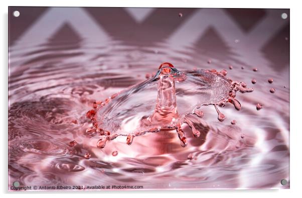 Water Drop Collision in Red Acrylic by Antonio Ribeiro