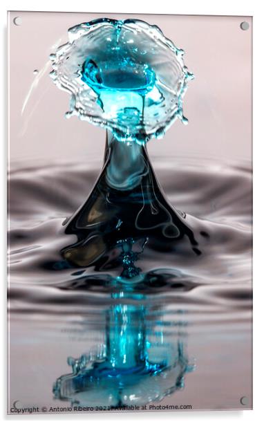 Water Drop Collision and Reflection Acrylic by Antonio Ribeiro