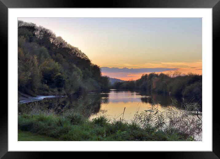 Sunset over the River Severn Framed Mounted Print by Susan Snow