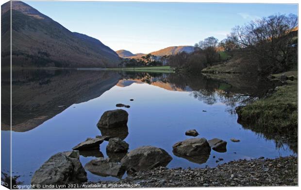 Buttermere, looking towards Crummock Water Canvas Print by Linda Lyon