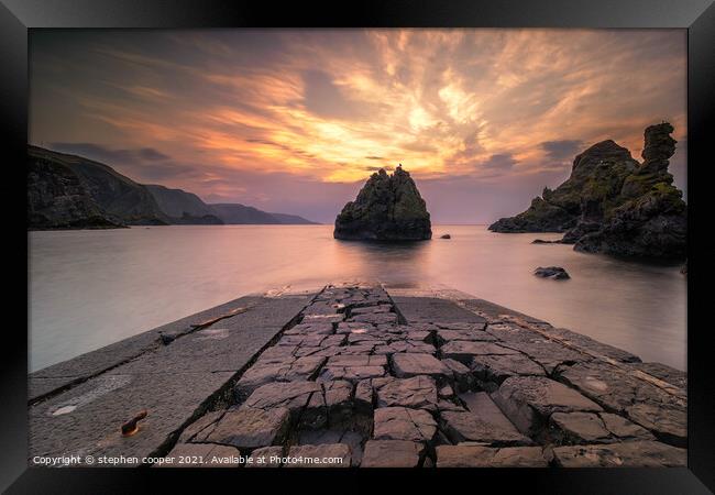 the rock Framed Print by stephen cooper
