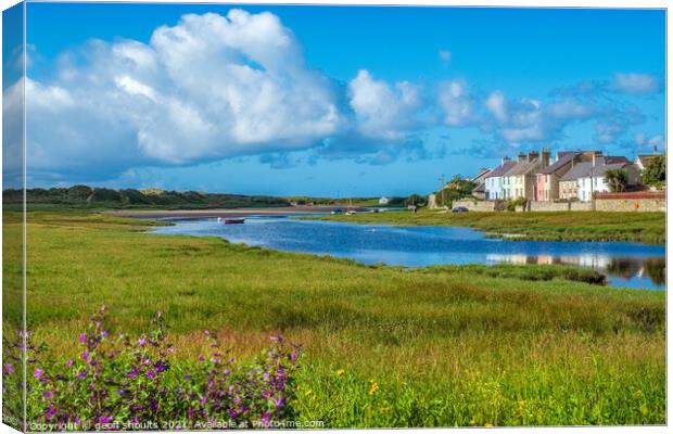 Aberffraw, Anglesey Canvas Print by geoff shoults