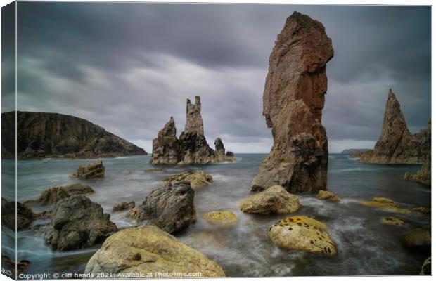 Mangersta sea stacks, Isle of Lewis, Outer Hebride Canvas Print by Scotland's Scenery