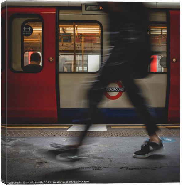 on the move, london underground #4 Canvas Print by mark Smith