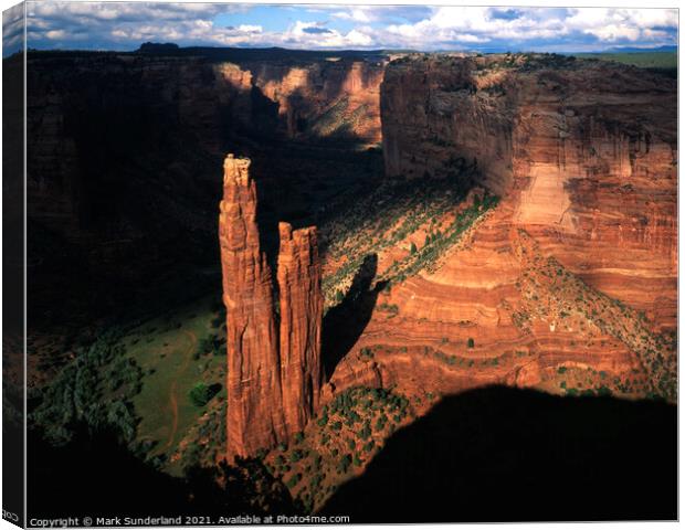 Spider Rock in Canyon de Chelly Canvas Print by Mark Sunderland