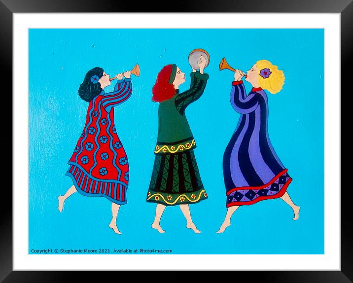 Dancing to the music Framed Mounted Print by Stephanie Moore