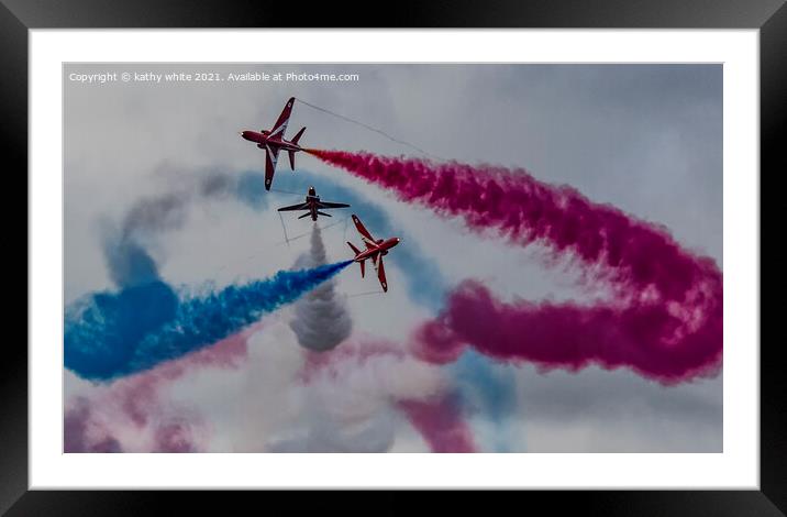 Red arrows juset the three of us Framed Mounted Print by kathy white