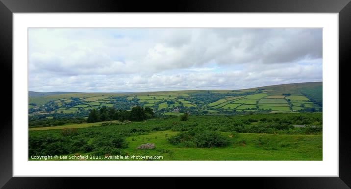 View to Widecombe in the Moor  Framed Mounted Print by Les Schofield