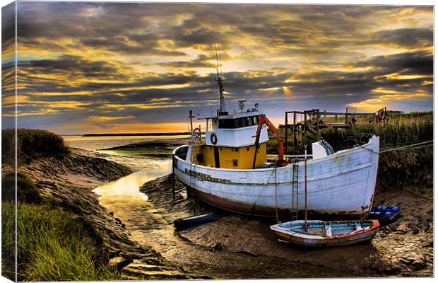 south ferriby boat Canvas Print by Martin Parkinson