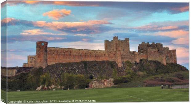 Bamburgh Castle Northumberland Canvas Print by Kevin Maughan