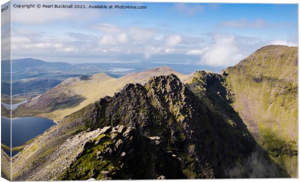 Beenkeragh Ridge in MacGillycuddys Reeks Ireland Canvas Print by Pearl Bucknall