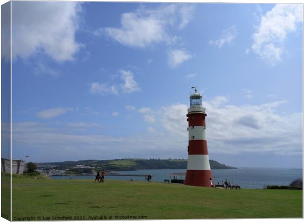 Guiding Light of Plymouth Hoe Canvas Print by Les Schofield