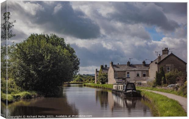 Leeds - Liverpool canal at Silsden North Yorkshire Canvas Print by Richard Perks