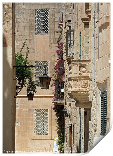 Mdina alleyway Print by Howard Corlett