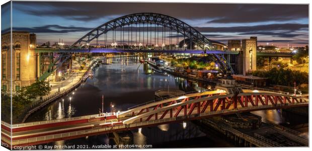 Bridges Across the River Tyne Canvas Print by Ray Pritchard