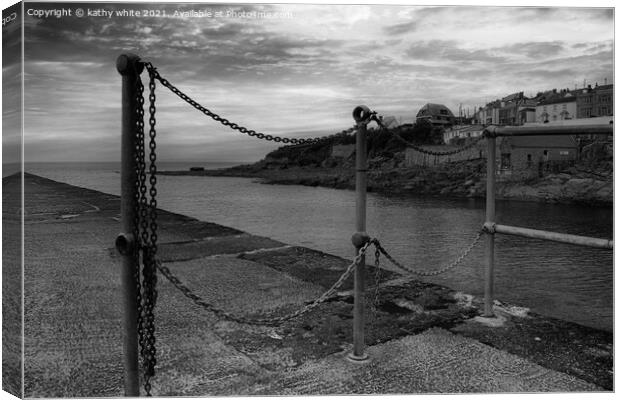  Porthleven Pier  Canvas Print by kathy white