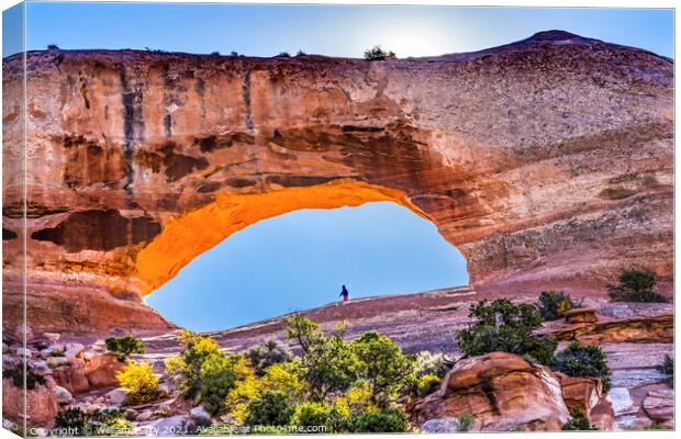 Wilson Arch Rock Canyon Moab Utah  Canvas Print by William Perry