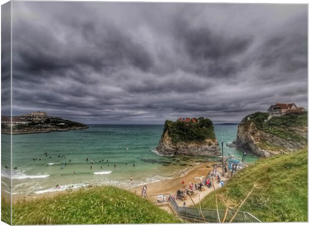 Stormy Newquay  Canvas Print by Ollie Hully