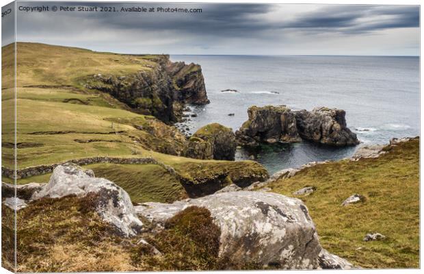 Coastline near to Shawbost on the isle of lewis Canvas Print by Peter Stuart