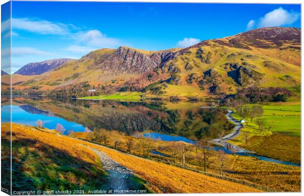 Buttermere in The Lake District Canvas Print by geoff shoults