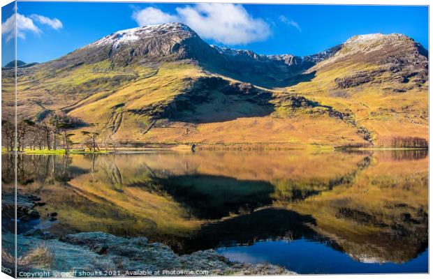 Buttermere Fells in The Lake District Canvas Print by geoff shoults