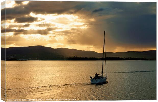 Sailing into the sunset Canvas Print by jim Hamilton