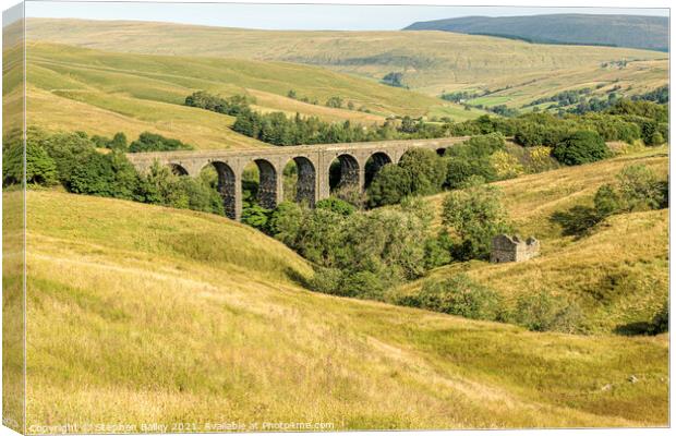 Railway Viaduct in the Yorkshire Dales Canvas Print by Stephen Bailey