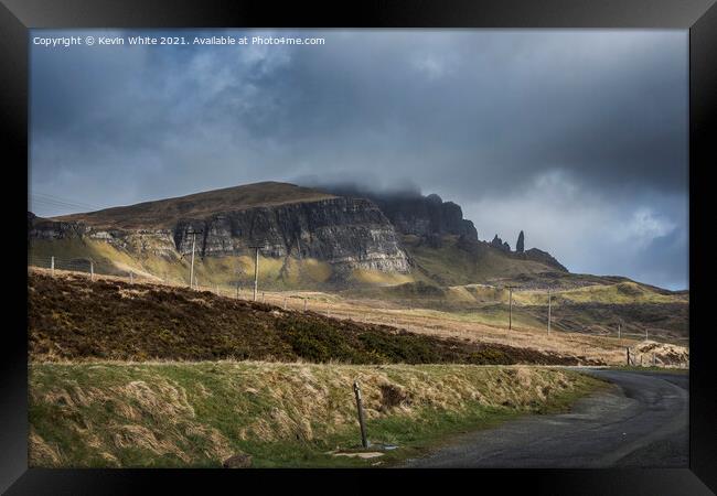 Road to Old Man of Storr Skye Framed Print by Kevin White