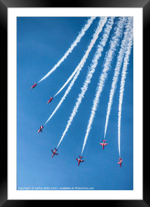 Red arrows in a cornish sky,smoke trails,  Framed Mounted Print by kathy white
