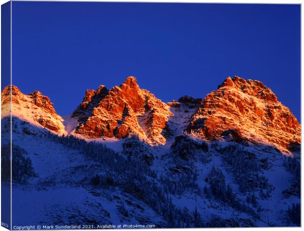 Peaks near Maroon Bells Colorado Canvas Print by Mark Sunderland