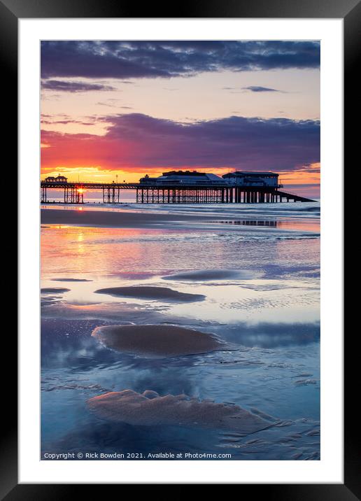 Cromer Islands Framed Mounted Print by Rick Bowden