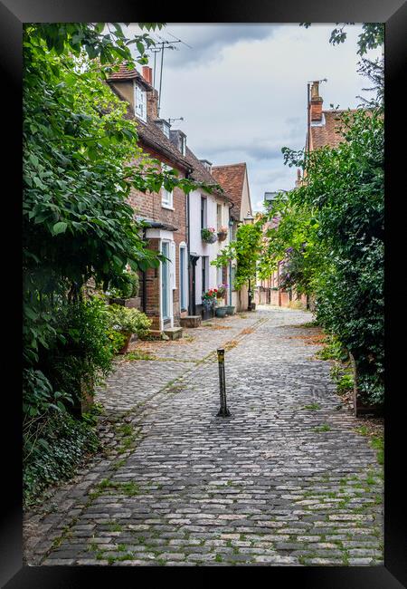 Narrow street in old Aylesbury Framed Print by Kevin Hellon