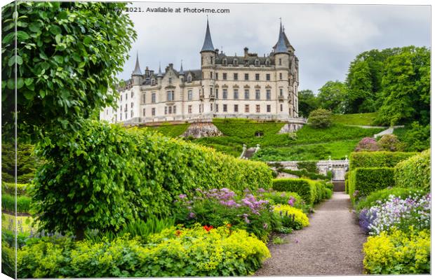Garden at Dunrobin Castle, Sutherland, Scotland Canvas Print by Angus McComiskey