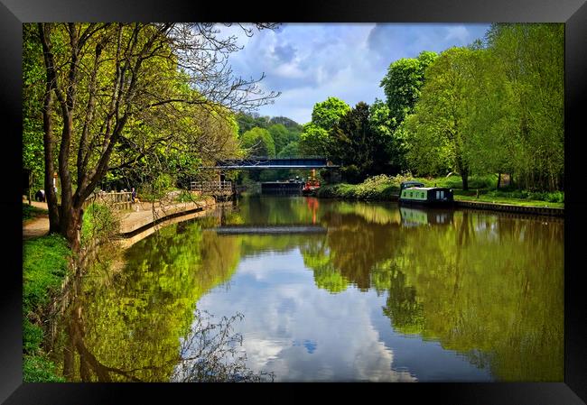 Sprotbrough Canal  Framed Print by Darren Galpin
