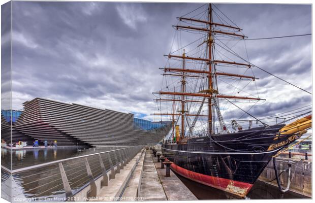 RRS Discovery and the V&A in Dundee Canvas Print by Jim Monk