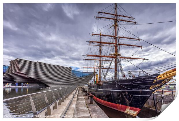 RRS Discovery and the V&A in Dundee Print by Jim Monk