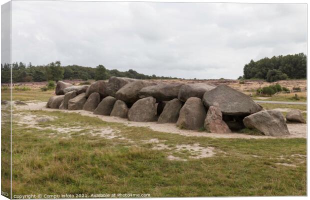Old stone grave like a big dolmen in Drenthe Holland Canvas Print by Chris Willemsen